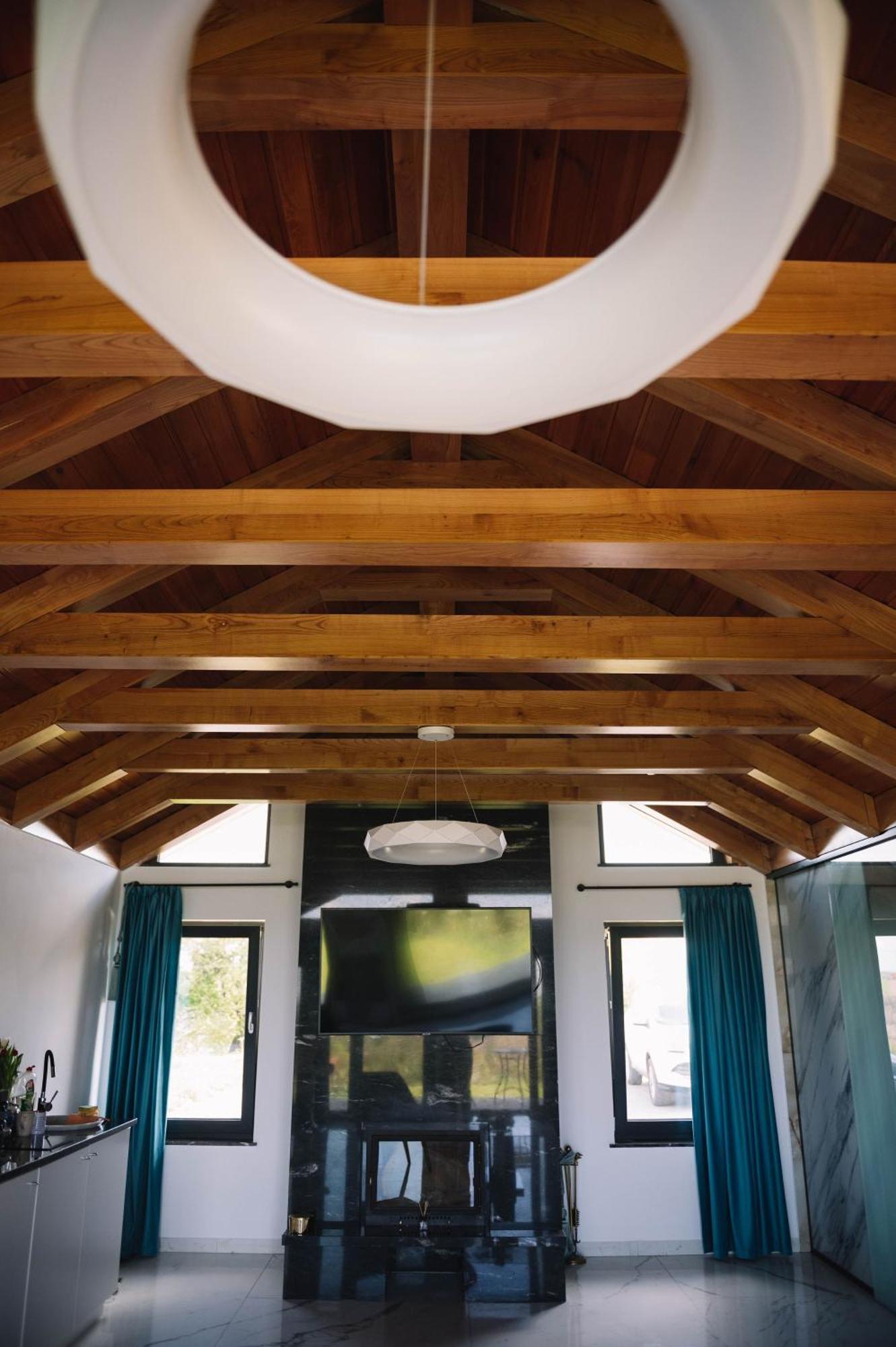 Casa Moderna In Sinteu - Intersectia Intre Modern Si Linistea Naturii Huta Voivozi Exterior foto